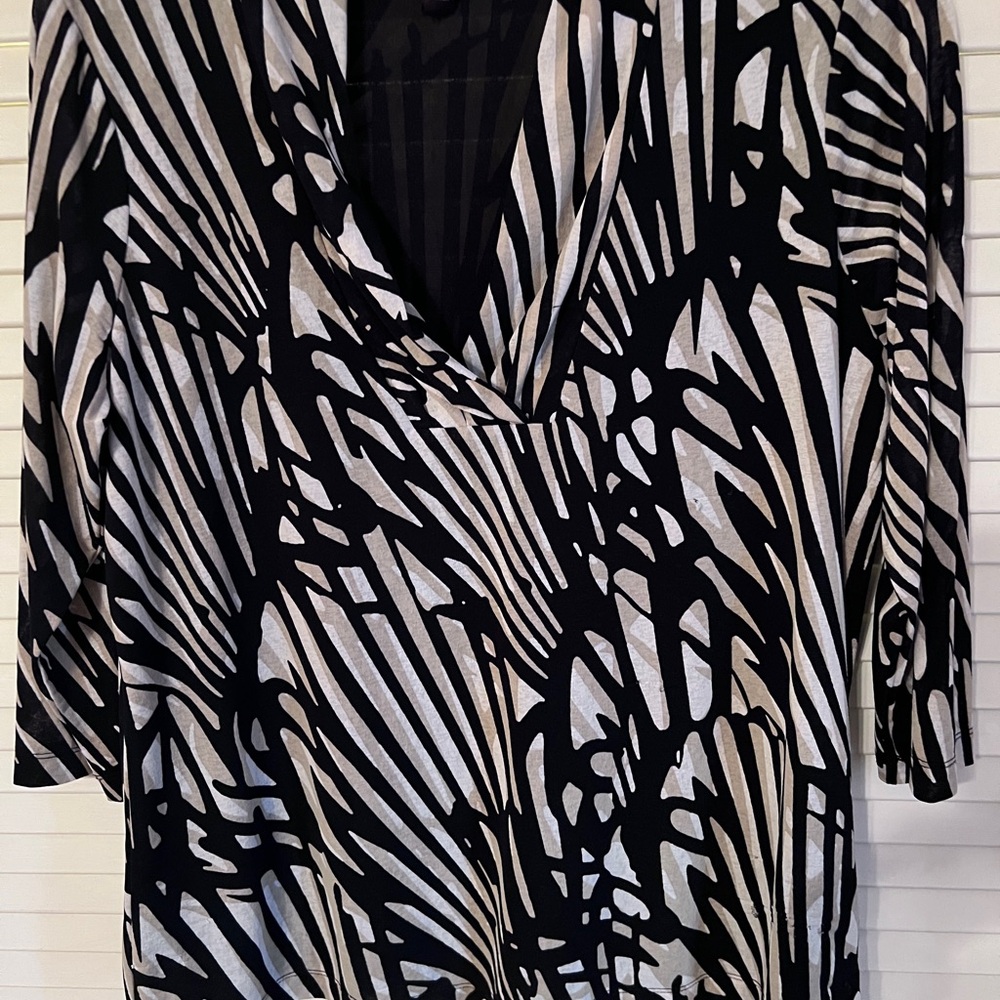 Dana Buchman Black and Cream Long Sleeve Dress